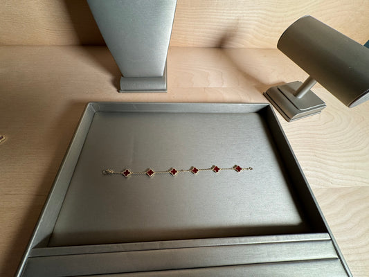 Carnelian motiv bracelet